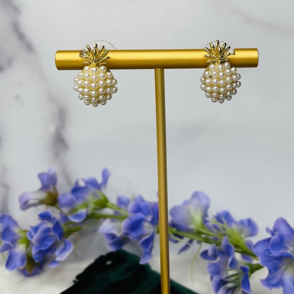 Pineapple Stud Earrings - Picture 1 of 4